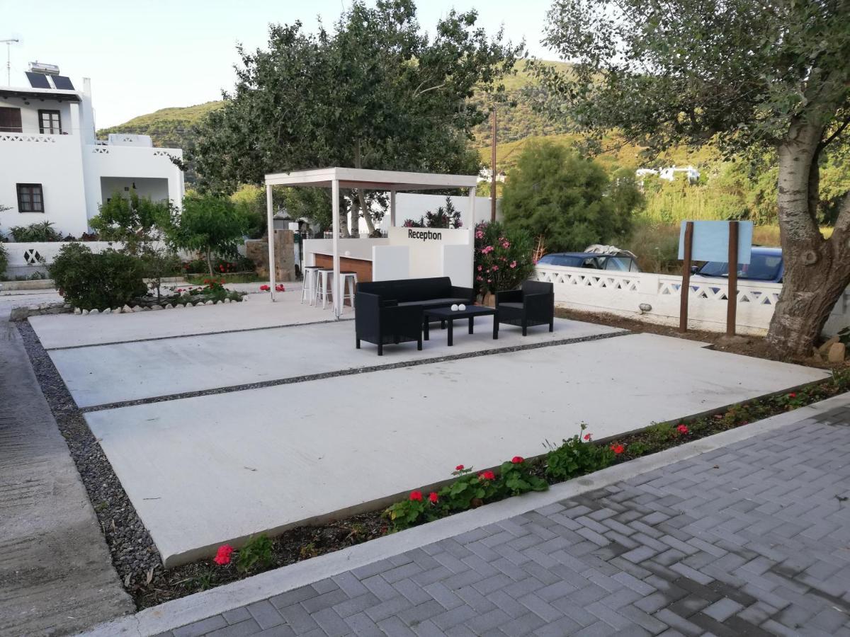 Ferienwohnung Pansion Katerina Skyros Acherounes Exterior foto