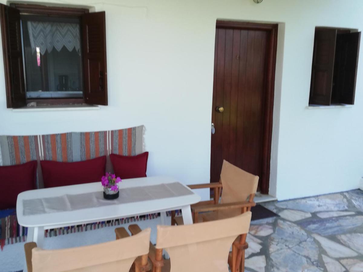 Ferienwohnung Pansion Katerina Skyros Acherounes Exterior foto