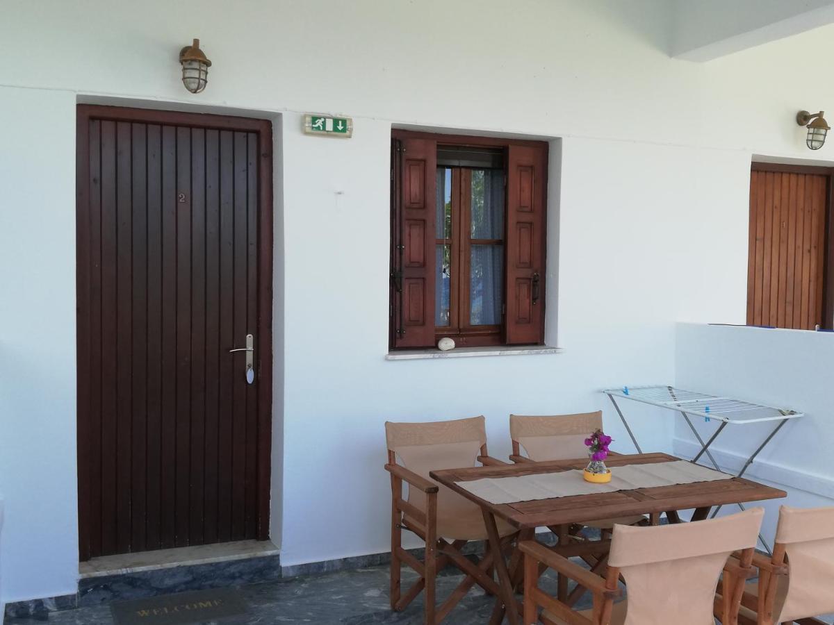 Ferienwohnung Pansion Katerina Skyros Acherounes Exterior foto