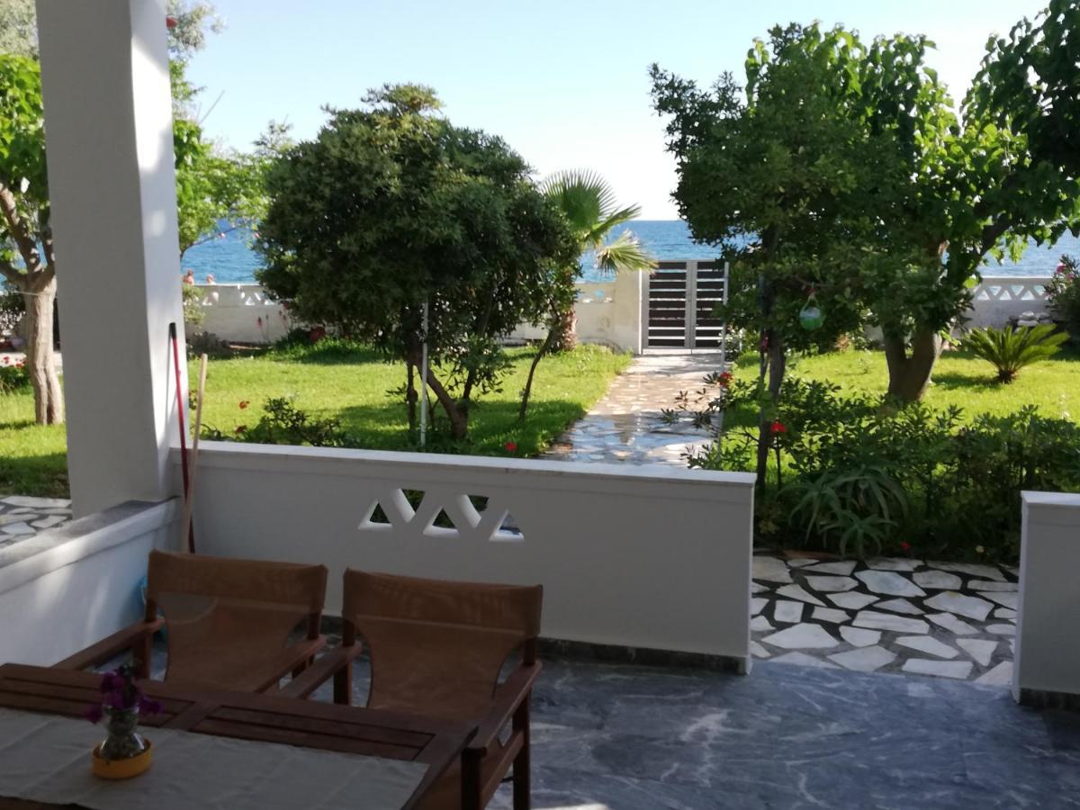 Ferienwohnung Pansion Katerina Skyros Acherounes Exterior foto