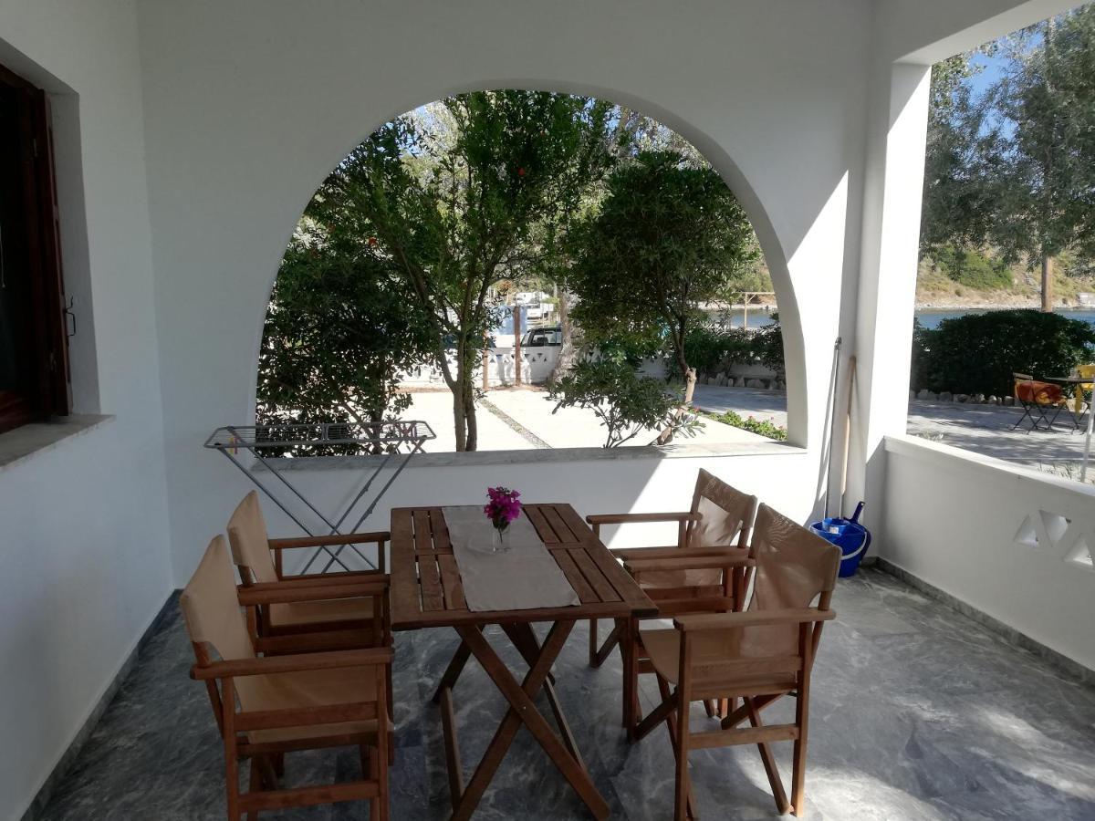 Ferienwohnung Pansion Katerina Skyros Acherounes Exterior foto