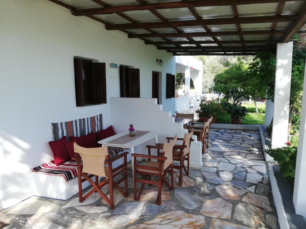 Ferienwohnung Pansion Katerina Skyros Acherounes Exterior foto