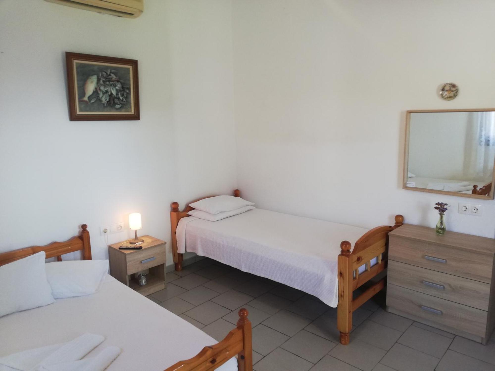 Ferienwohnung Pansion Katerina Skyros Acherounes Zimmer foto