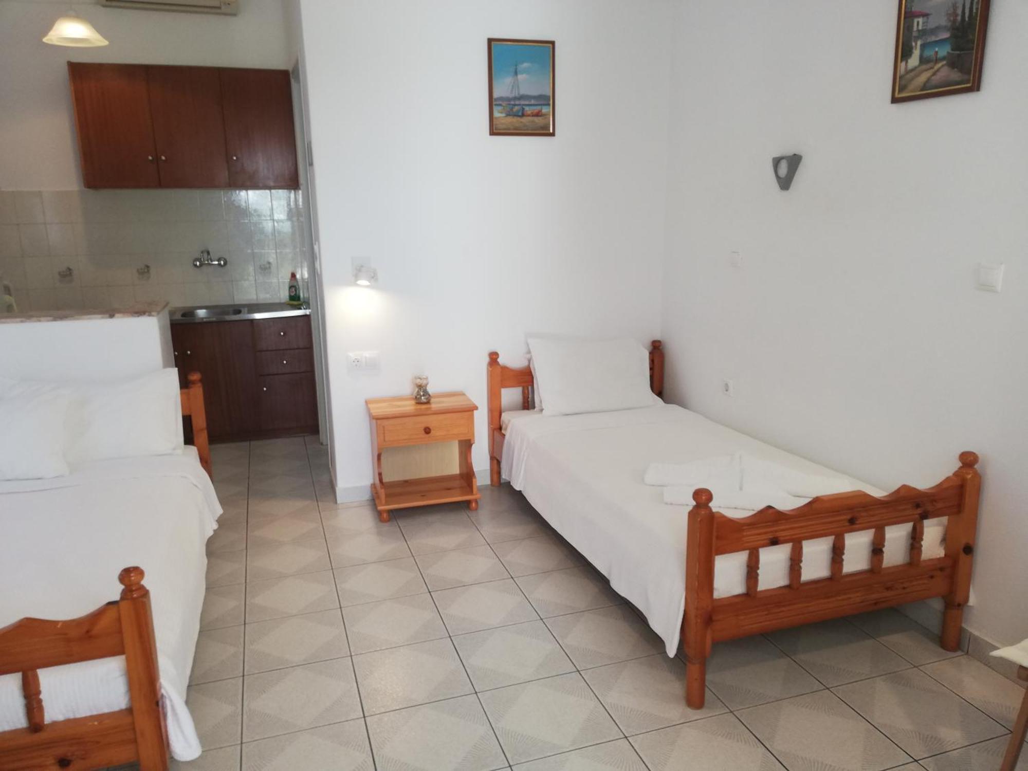 Ferienwohnung Pansion Katerina Skyros Acherounes Zimmer foto