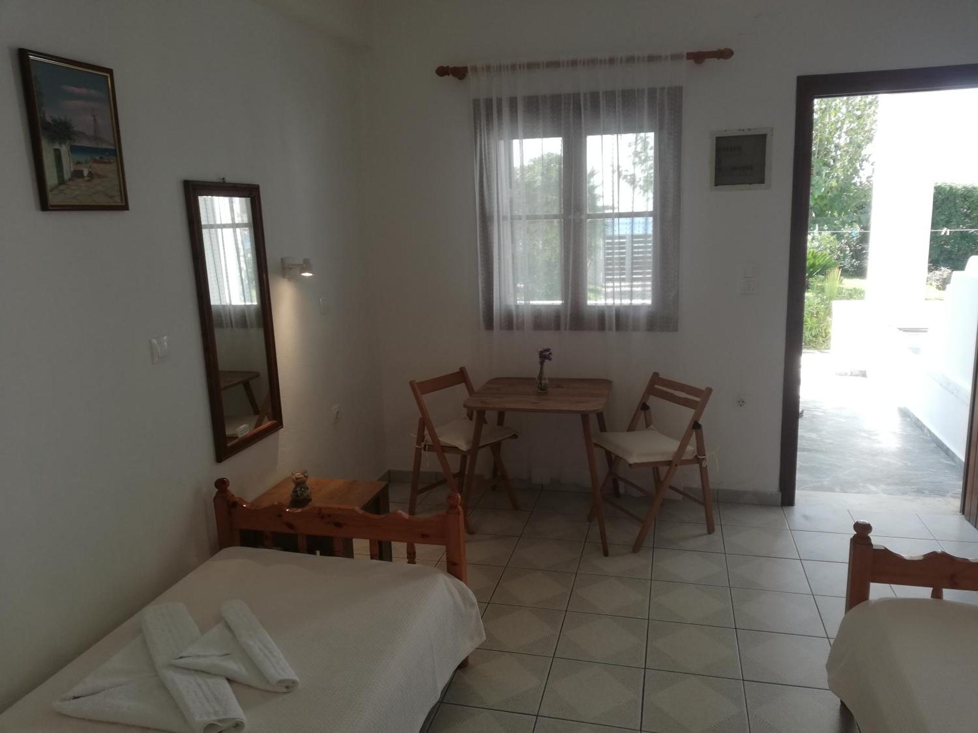 Ferienwohnung Pansion Katerina Skyros Acherounes Zimmer foto
