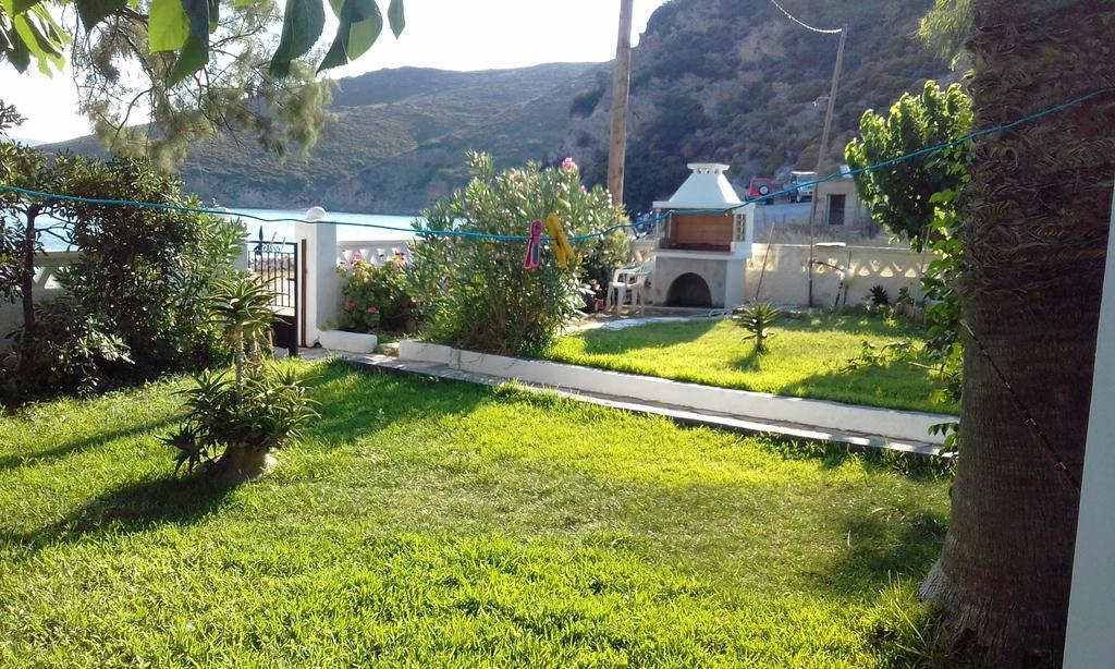 Ferienwohnung Pansion Katerina Skyros Acherounes Exterior foto